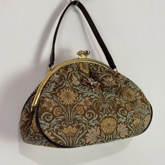 Glenda GeisTapestry Print w/ Kiss Lock Bag